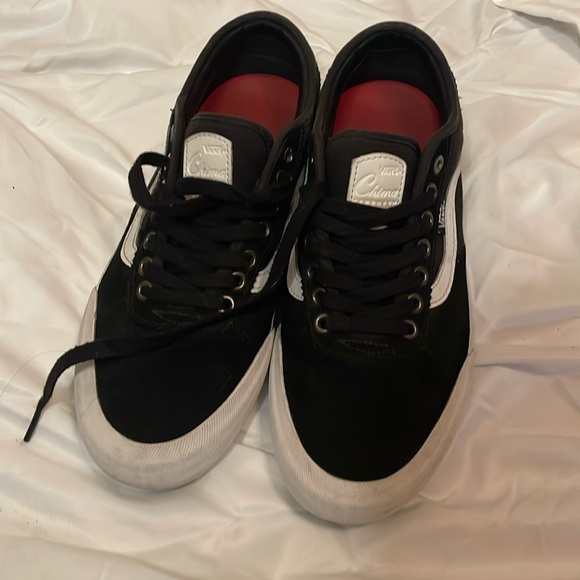 Men’s Black Suede Vans - Picture 1 of 4